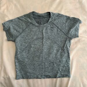 lululemon athletica Gray Short Sleeve Tee